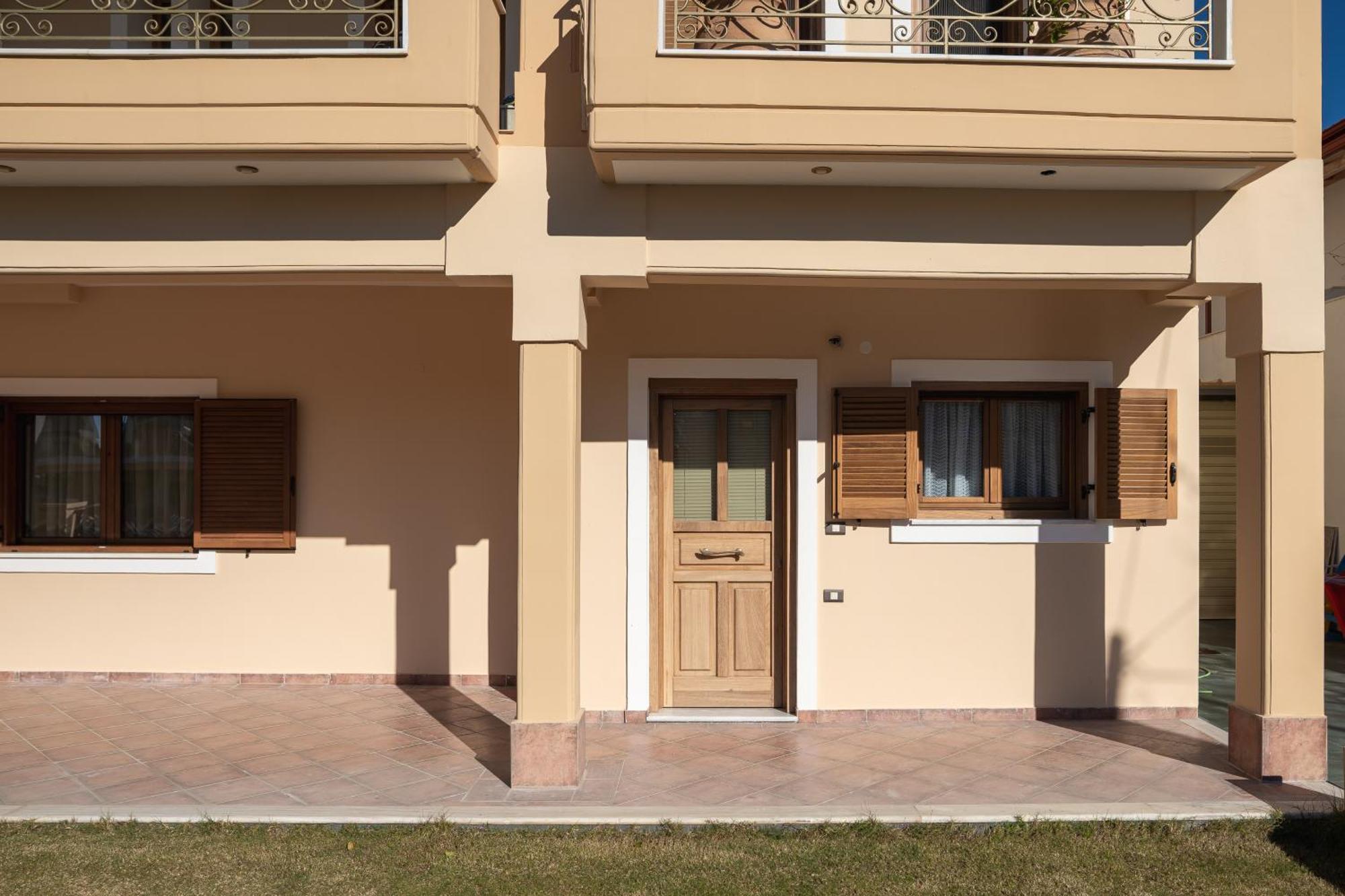 Elegance Suites Plataria Luaran gambar