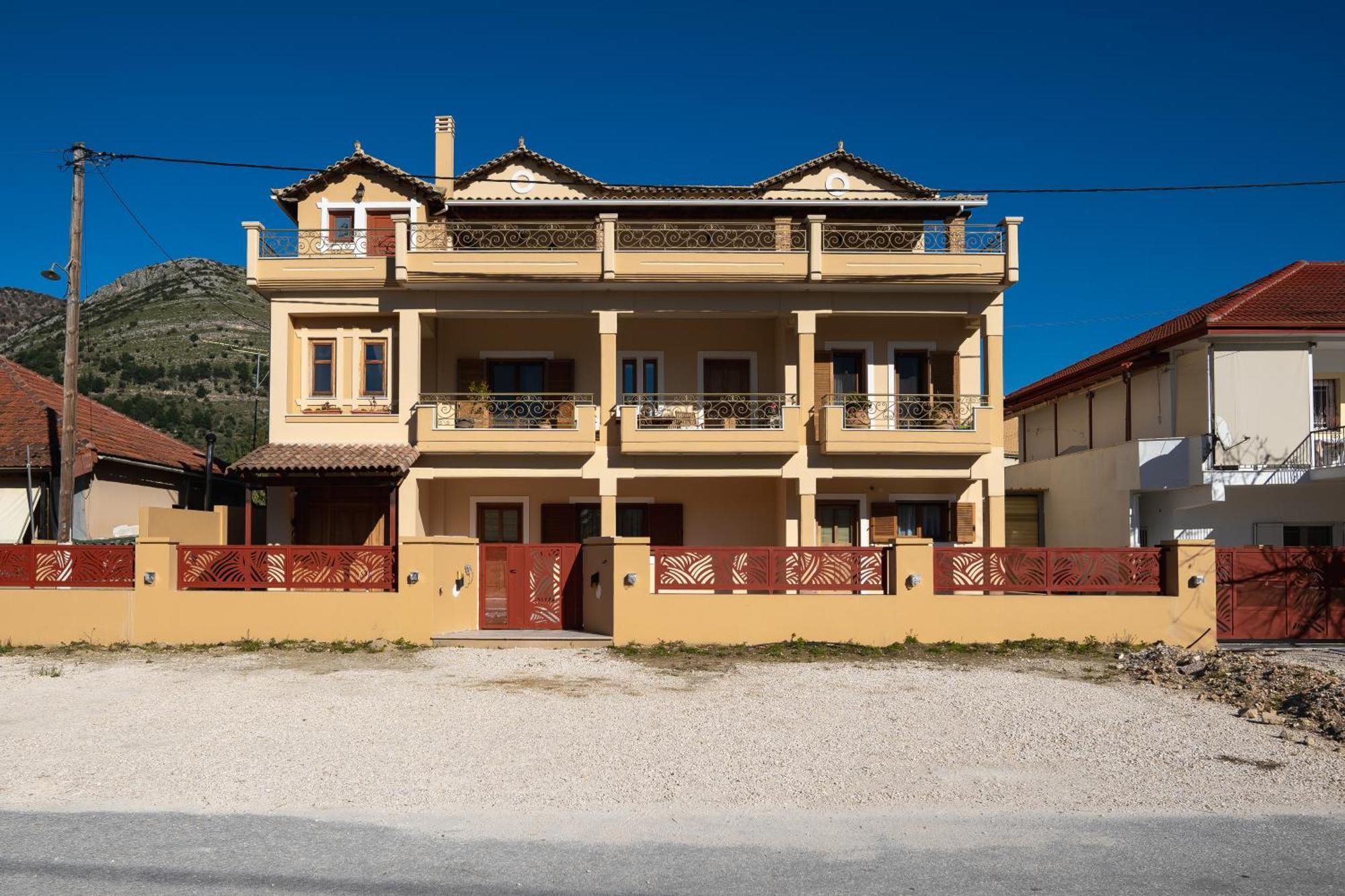 Elegance Suites Plataria Luaran gambar